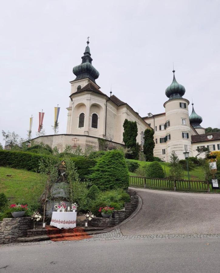 Urlaub In Schlossnaehe Artstetten エクステリア 写真